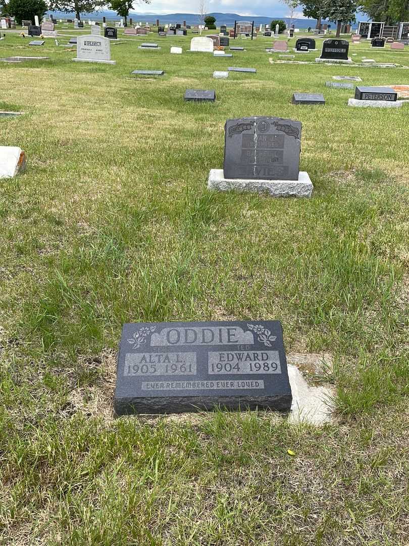 Edward "Ted" Oddie's grave. Photo 2