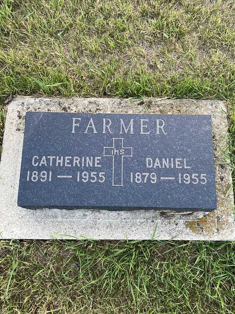 Denis Daniel Farmer's grave. Photo 4