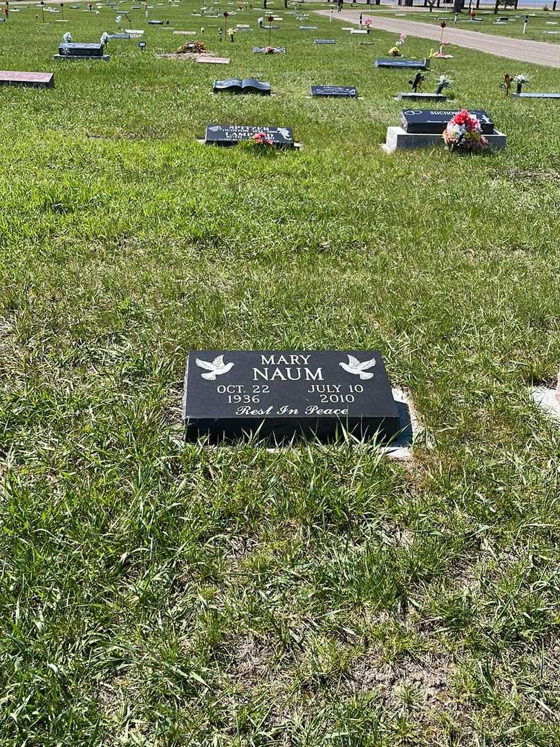 Mary Naum's grave. Photo 2