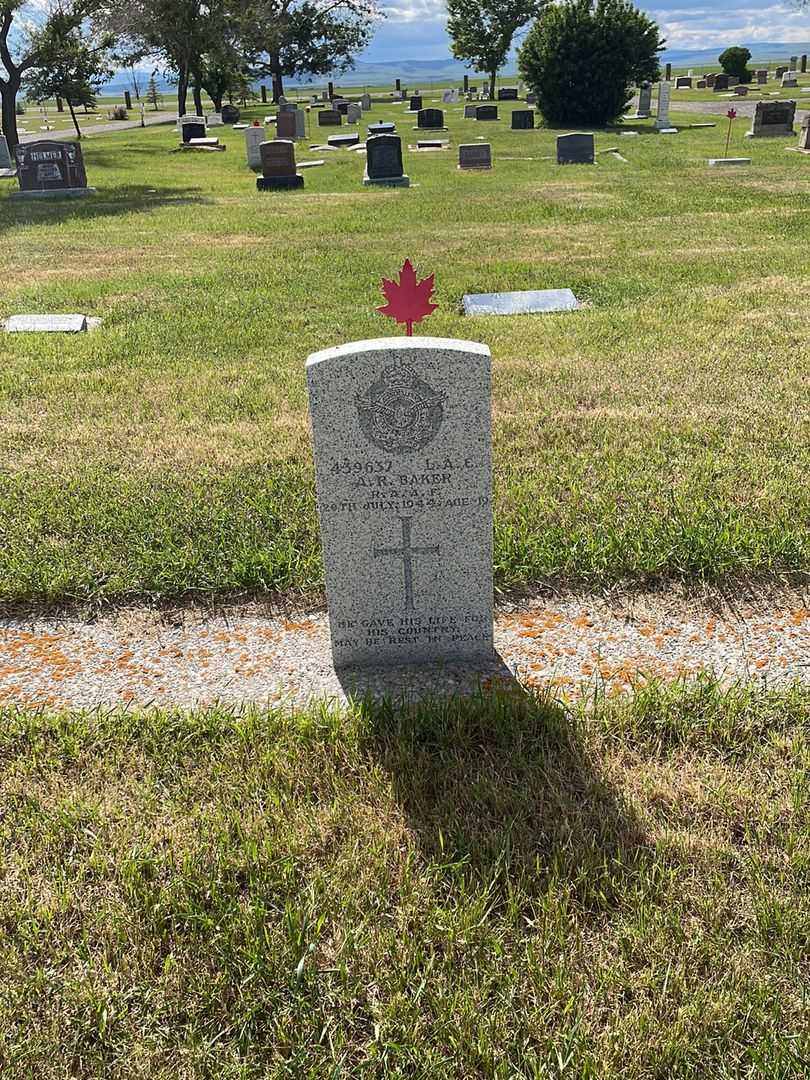 Alwyn Royce Baker's grave. Photo 2