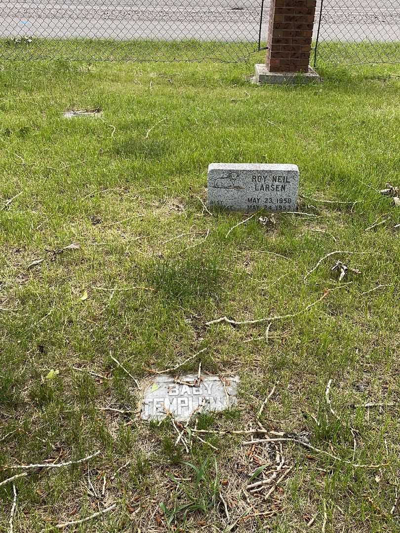 Baby Girl Templeman's grave. Photo 2