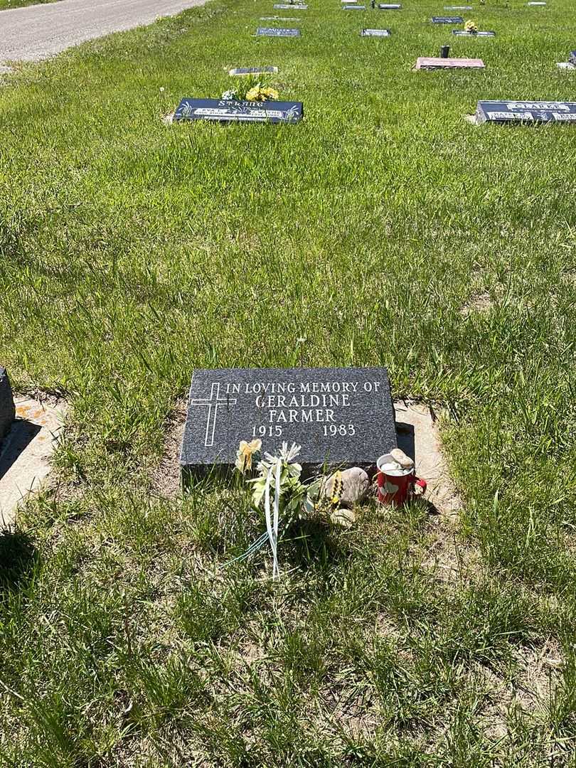 Geraldine Mary Farmer's grave. Photo 2