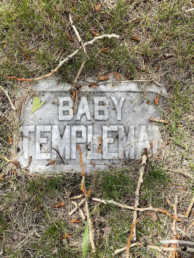 Baby Girl Templeman's grave. Photo 1