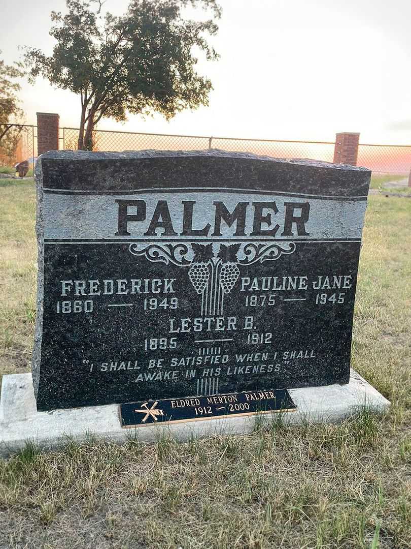 Frederick Palmer's grave. Photo 1