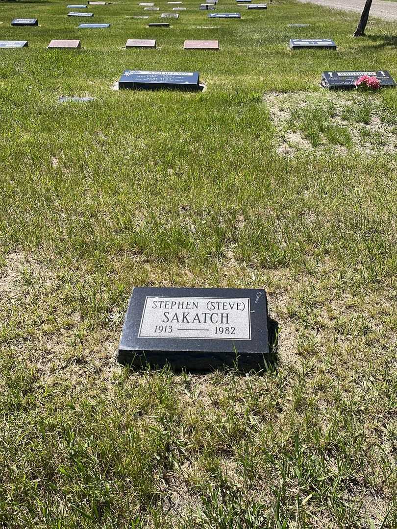 Stephen "Steve" Sakatch's grave. Photo 2