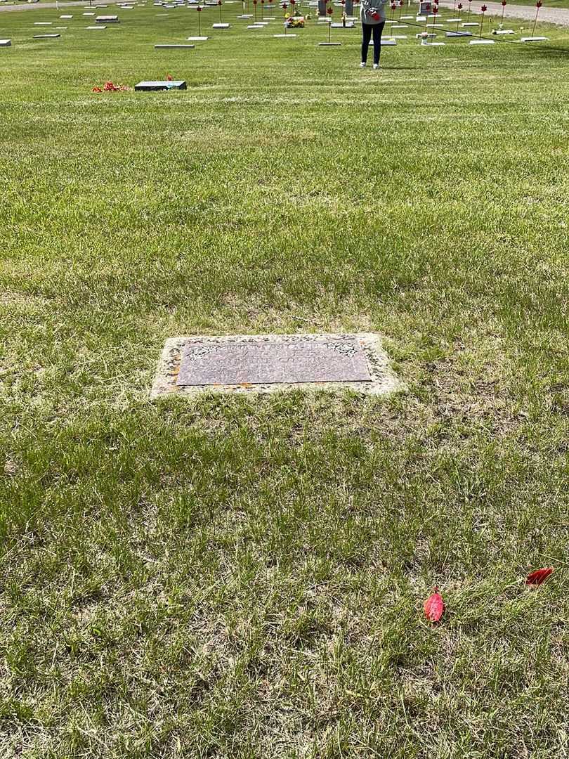 Catherine Coventry Garner's grave. Photo 3