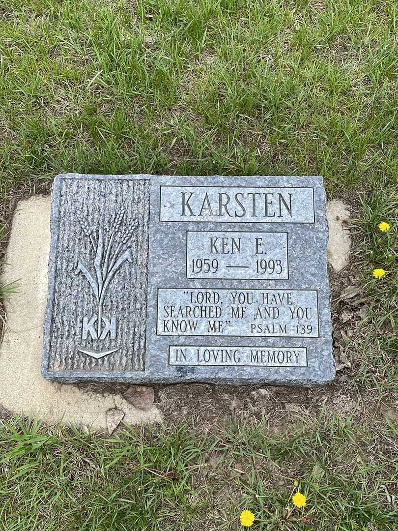 Kenneth Edward Karsten Junior's grave. Photo 1