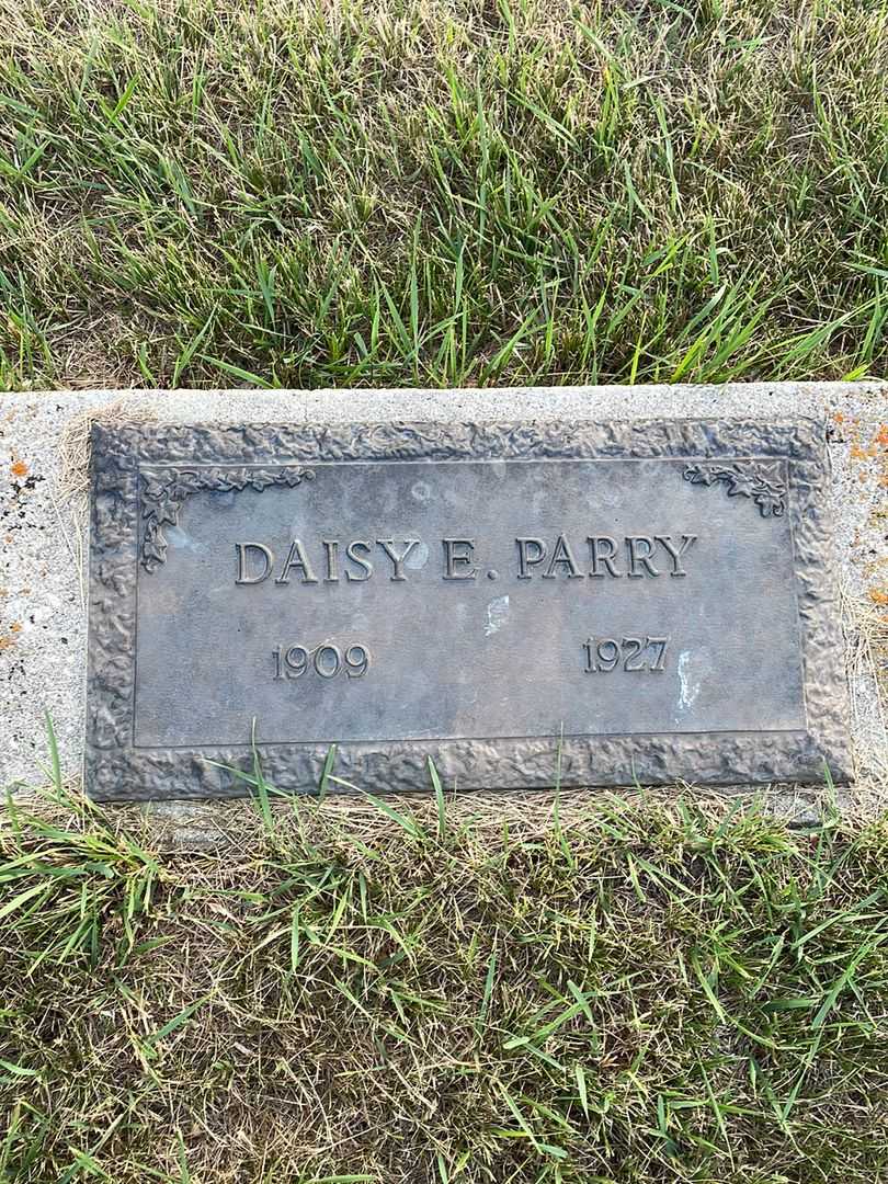 Daisy Emily Parry's grave. Photo 1