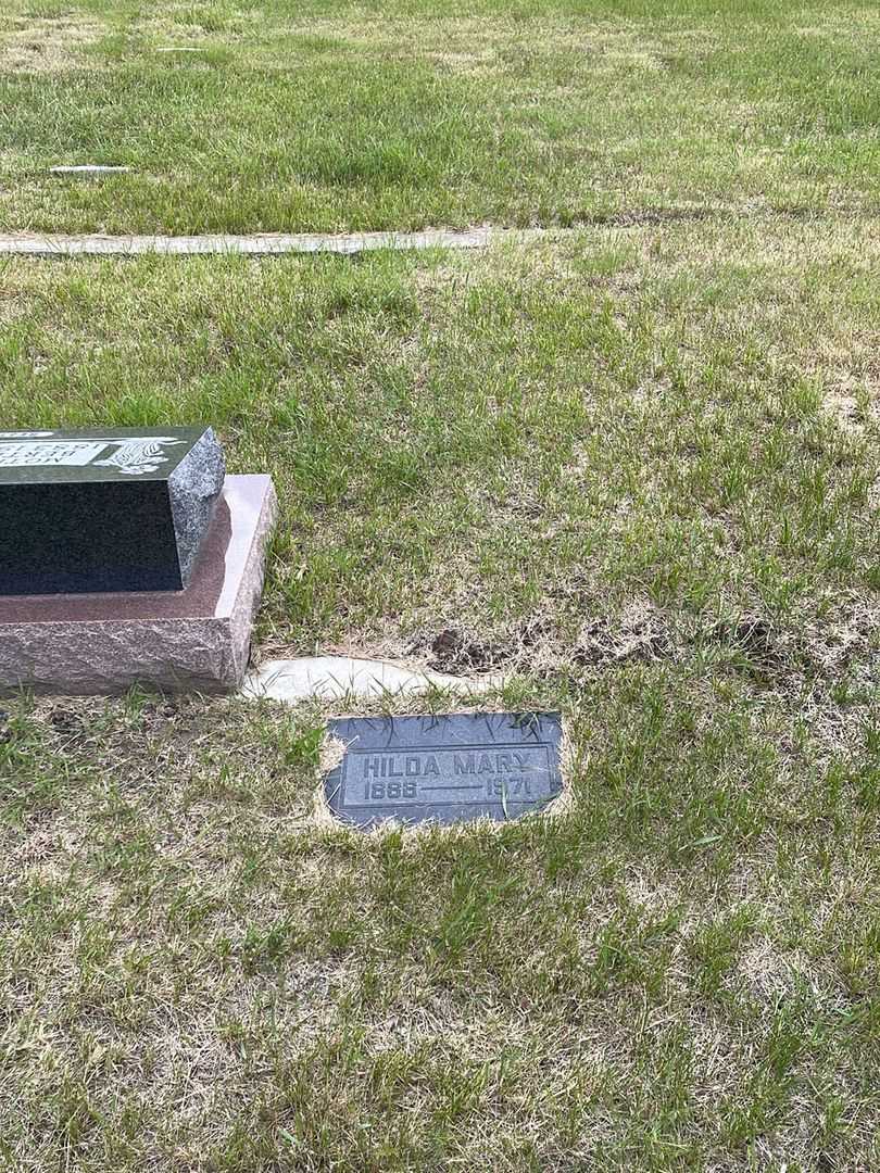Hilda Mary Narkaus's grave. Photo 2