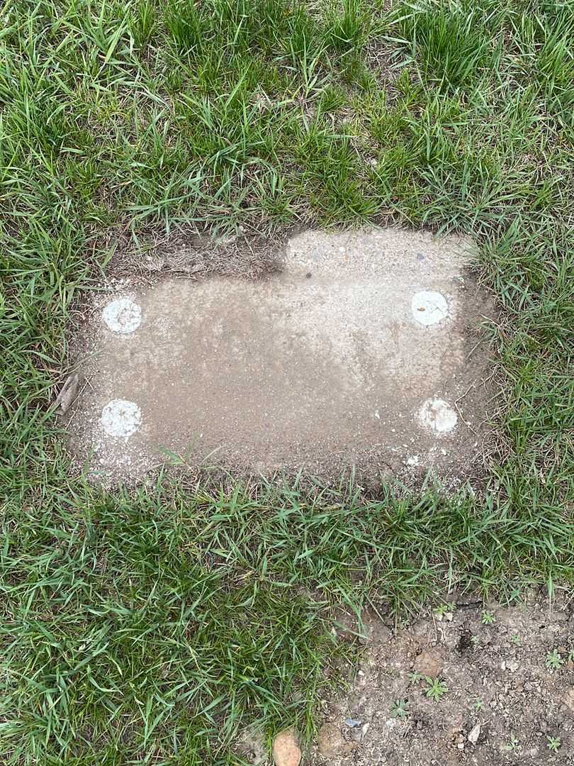 Luise Gertrude Eberl's grave. Photo 1