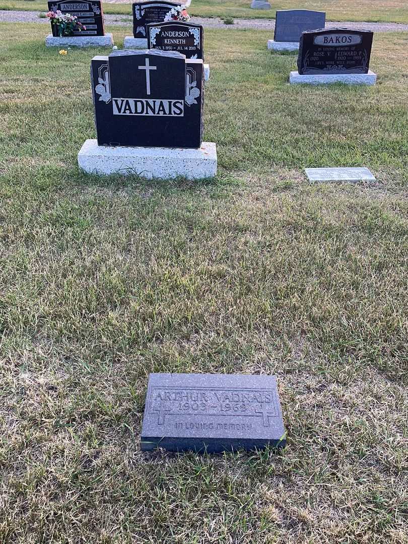 Arthur Napoleon Vadnais's grave. Photo 2