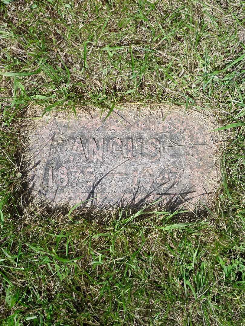 Angus Currie MacKay's grave. Photo 3