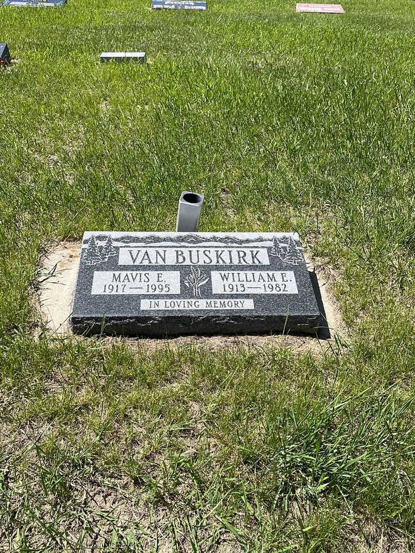 Mavis Elizabeth Van Buskirk's grave. Photo 2