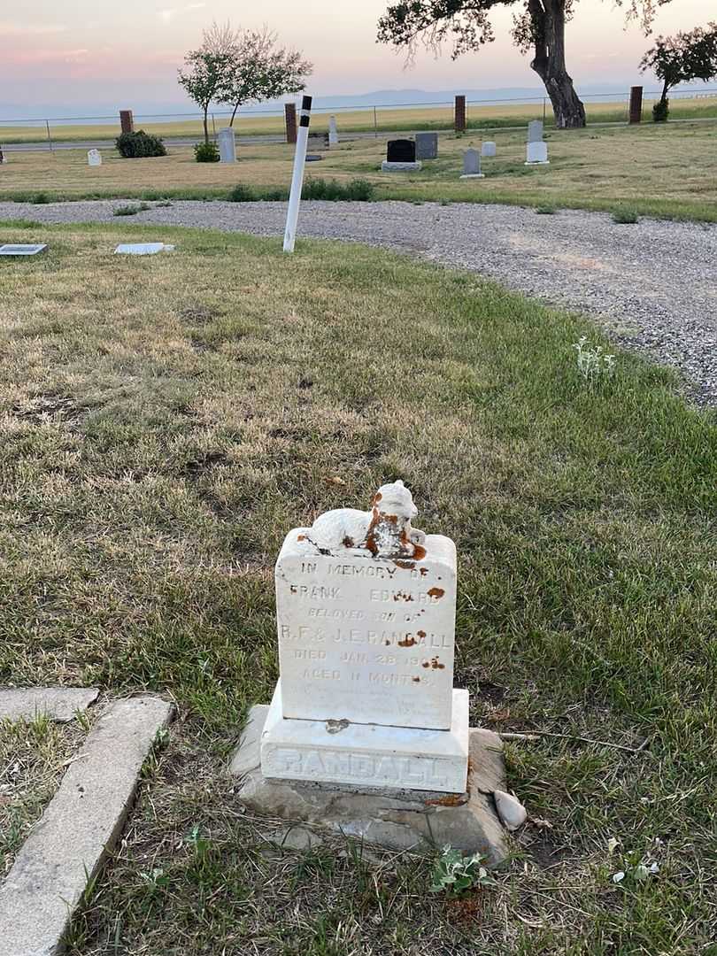 Frank Edward Randall's grave. Photo 2