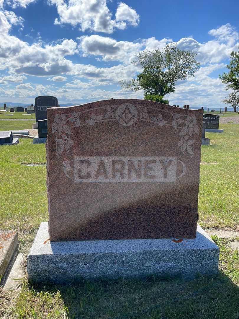 Harriat Adalade Fairchild Carney's grave. Photo 1