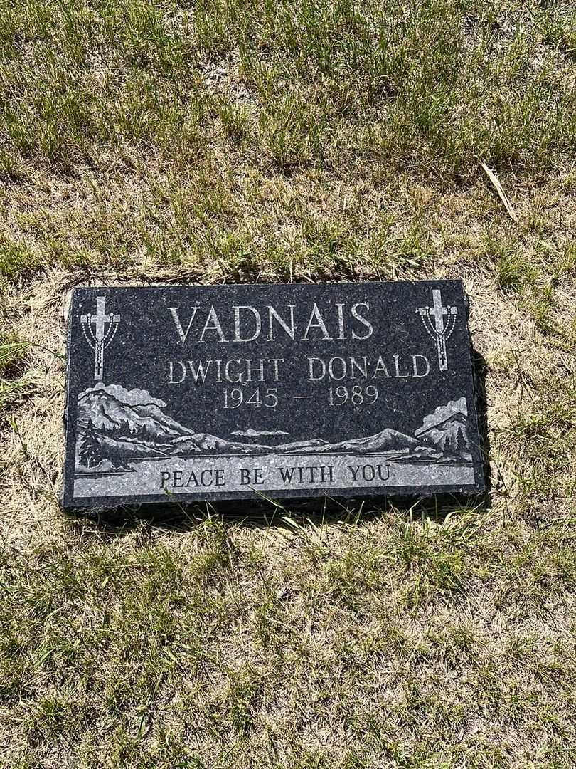 Dwight Donald Vadnais's grave. Photo 1