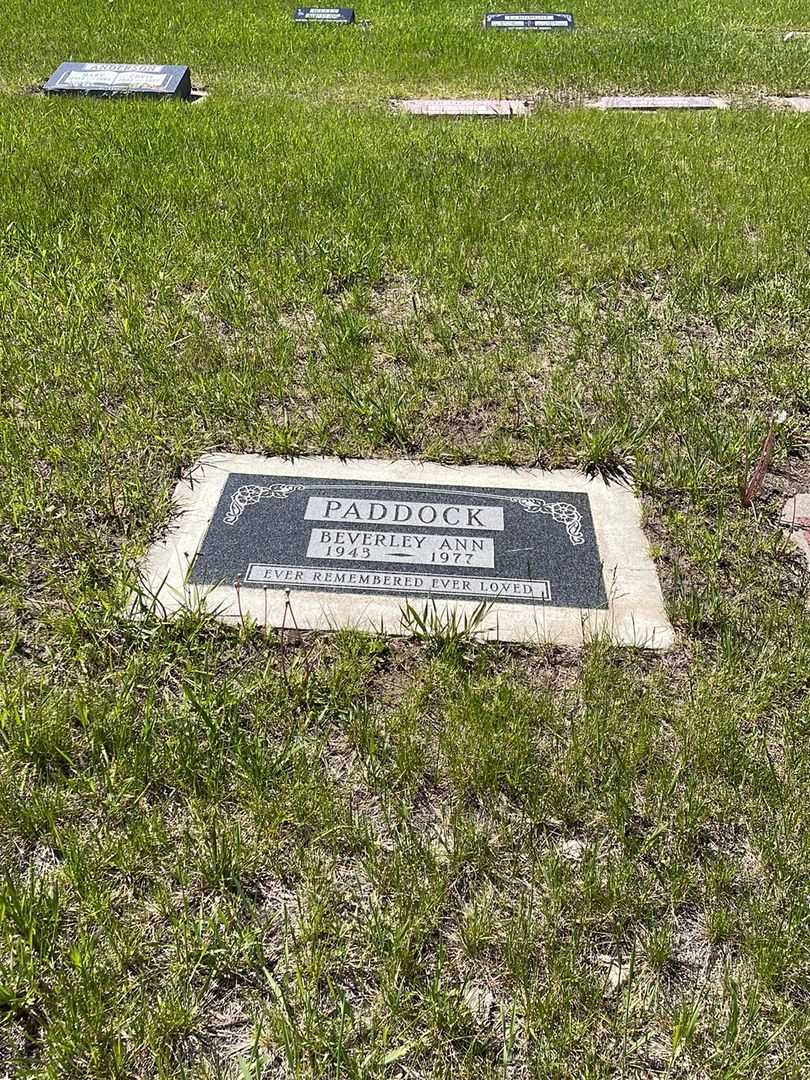 Beverly Ann Paddock's grave. Photo 2