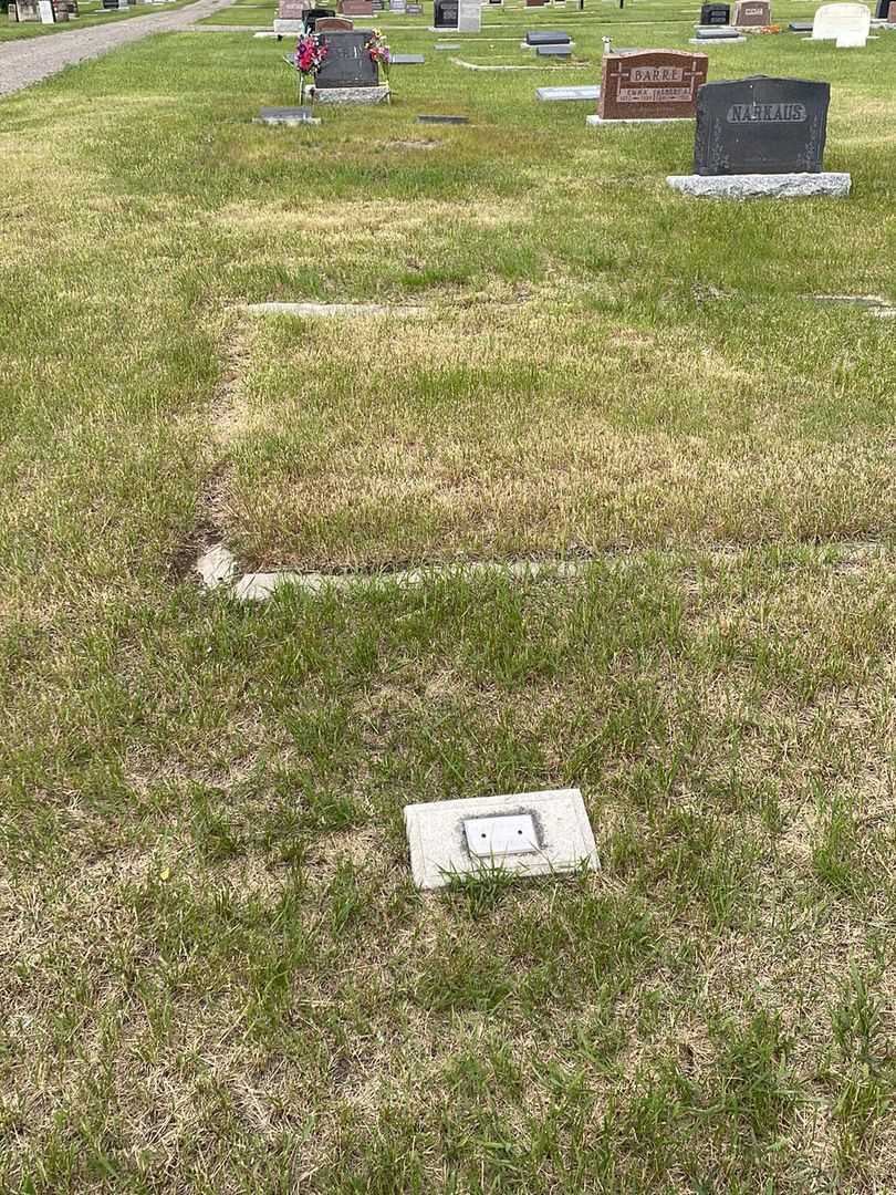 Mister Arnt Clifford Dahl's grave. Photo 2
