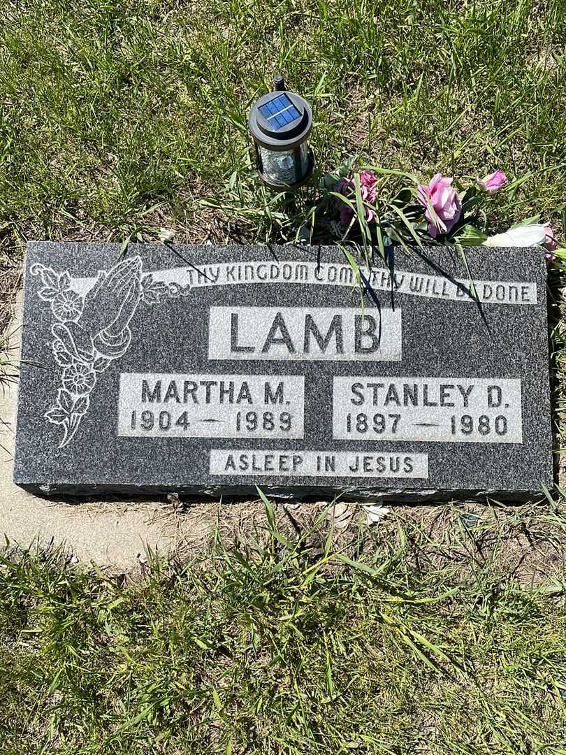 Martha Mary Lamb's grave. Photo 1