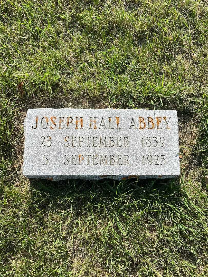 Joseph Hall Abbey's grave. Photo 1
