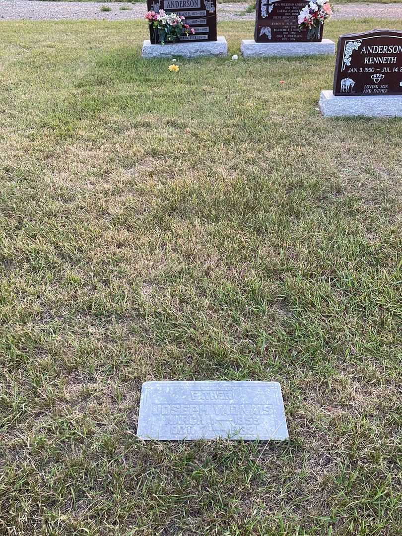 Joseph Vadnais's grave. Photo 2