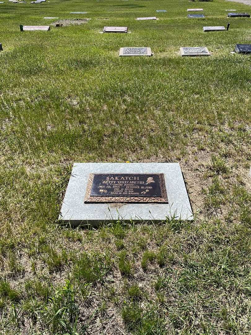 Elizabeth Jane "Betty" Sakatch's grave. Photo 2