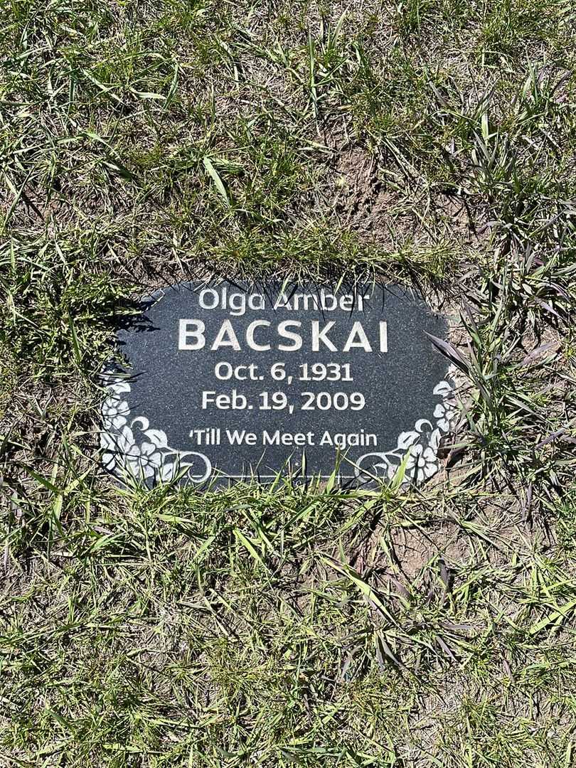 Olga Amber Bacskai's grave. Photo 1