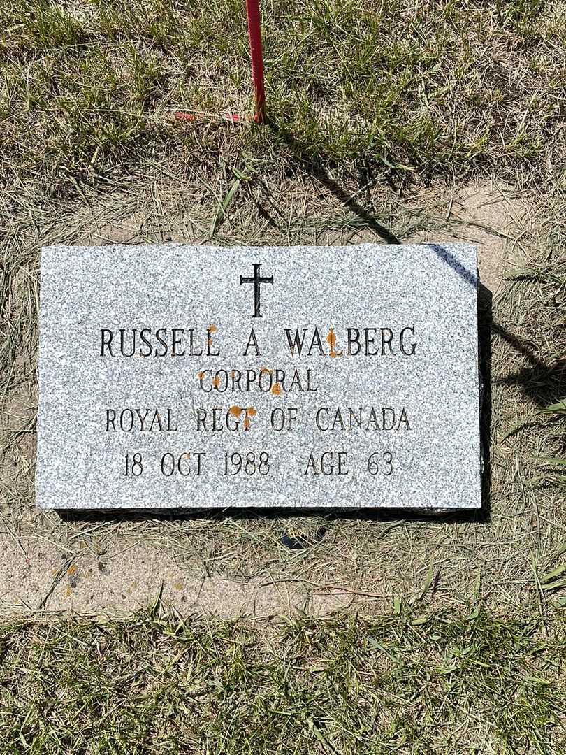Russell August Walberg's grave. Photo 1
