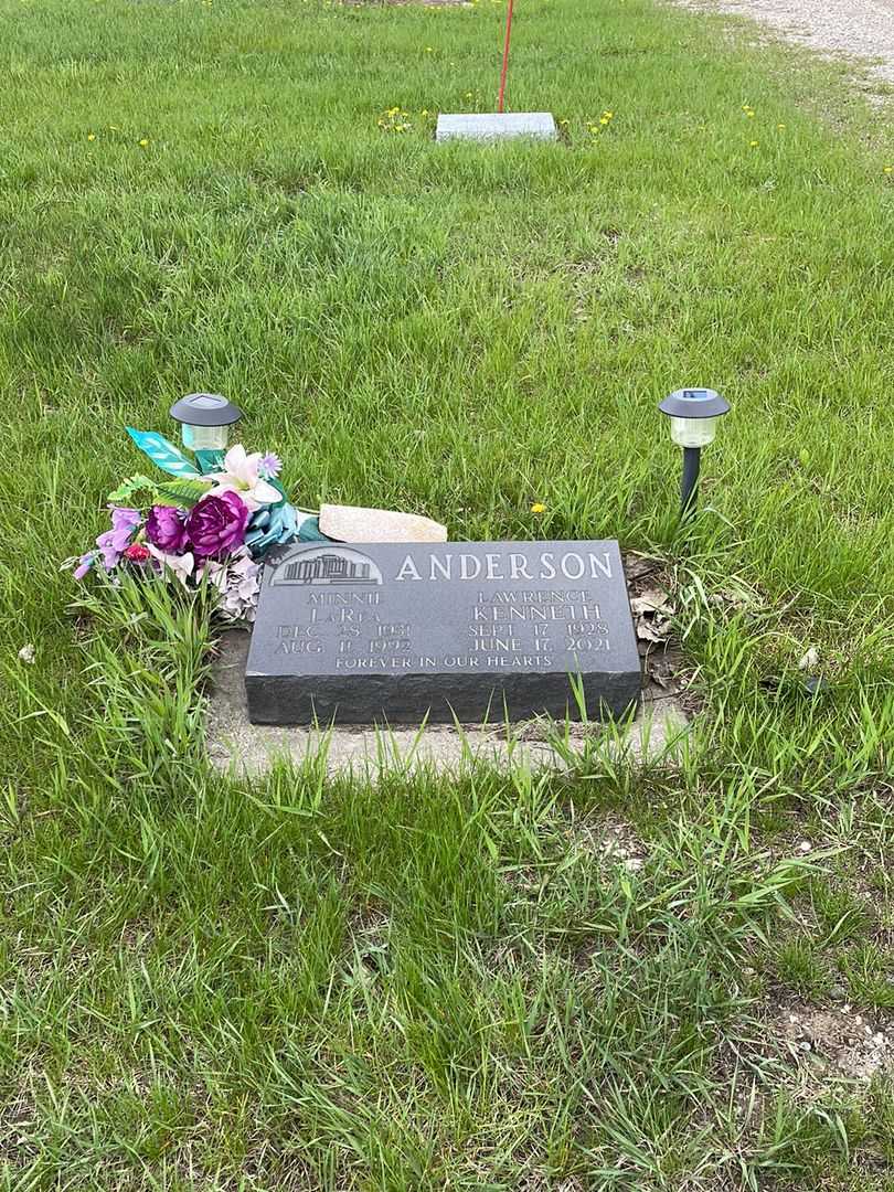 Minnie La Rea Anderson's grave. Photo 2