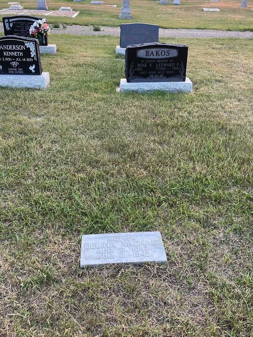 Adeline "Delina" Vadnais's grave. Photo 2