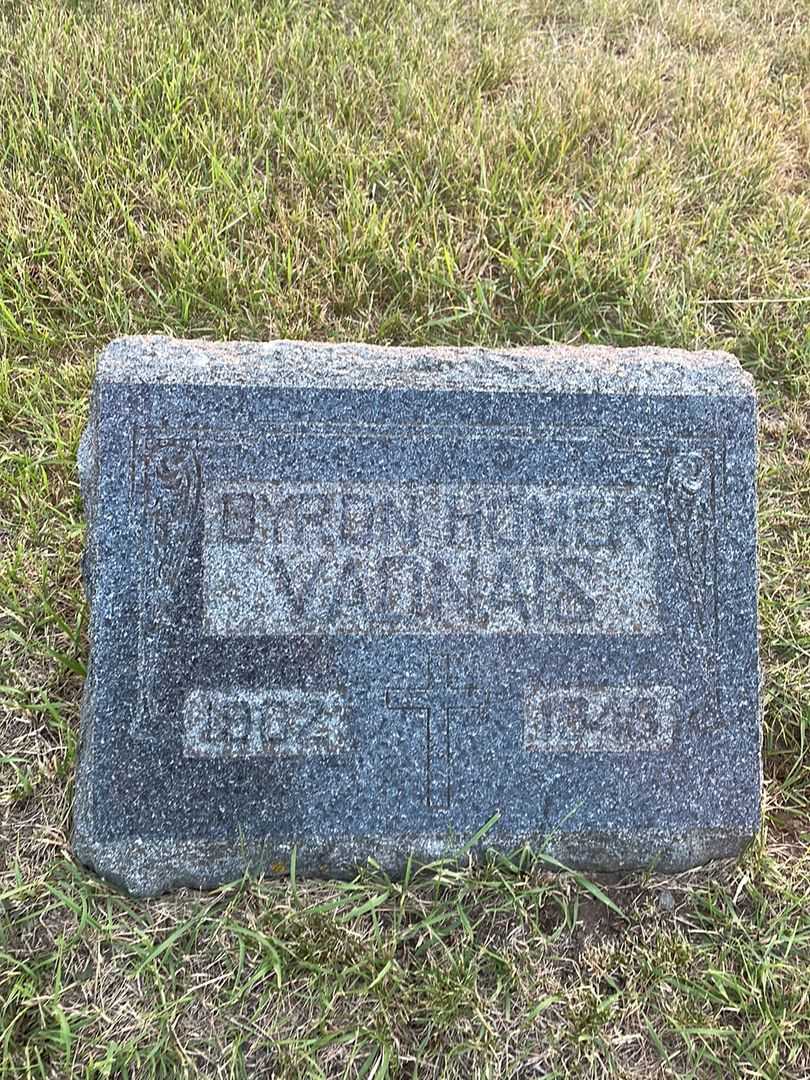 Byron Homer Vadnais's grave. Photo 3