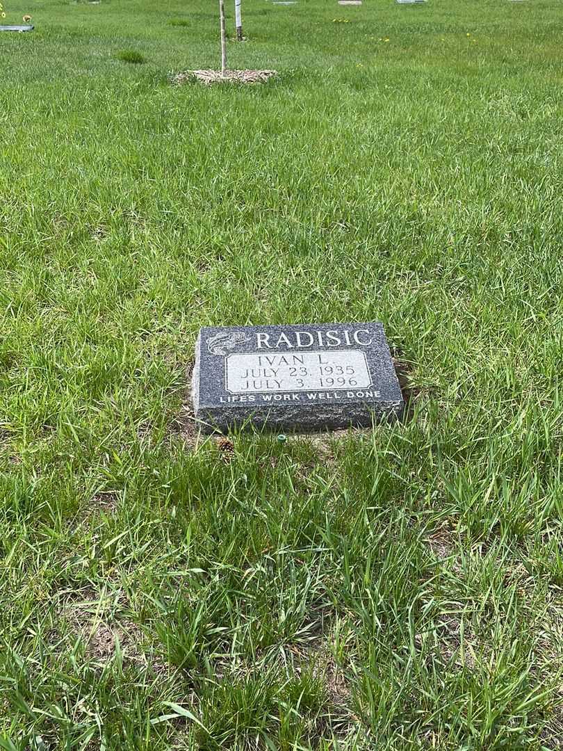 Ivan Lawrence Joseph Radisic's grave. Photo 2