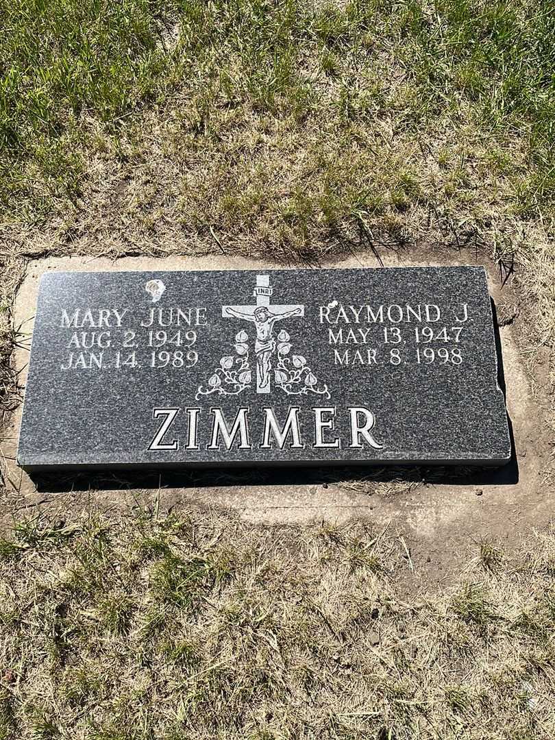 Raymond J. Zimmer's grave. Photo 1