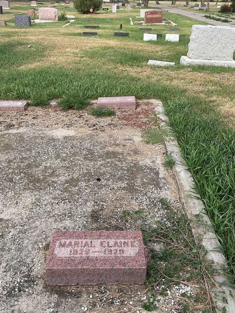 Marial Elaine Yokom's grave. Photo 2