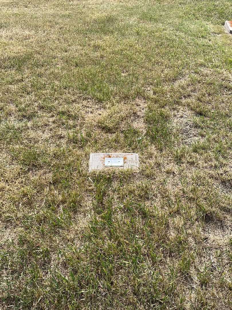 Miss Florence G. Kemsley's grave. Photo 2