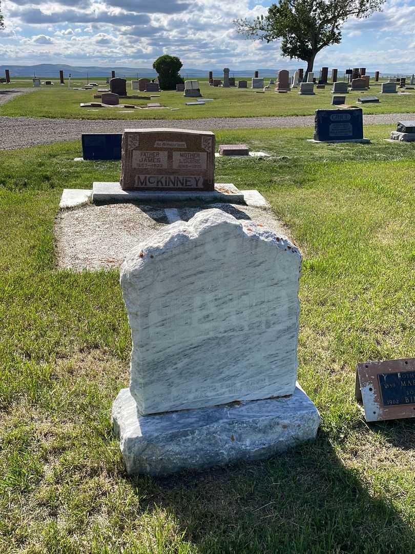 Bill Valetsko's grave. Photo 3