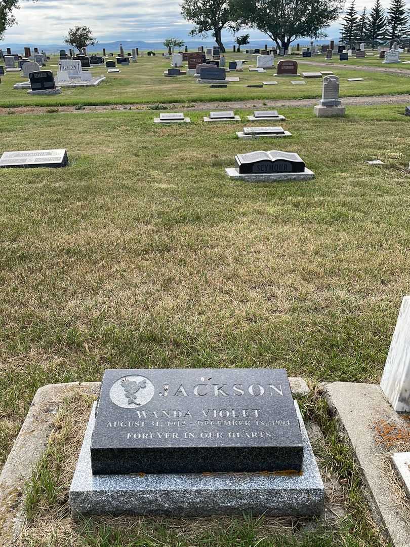 Wanda Violet Jackson's grave. Photo 2